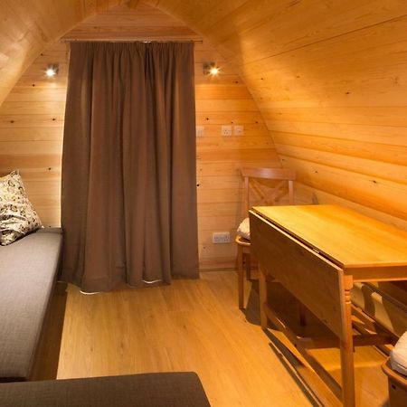 切尔滕纳姆 Lupin Glamping Pod酒店 外观 照片